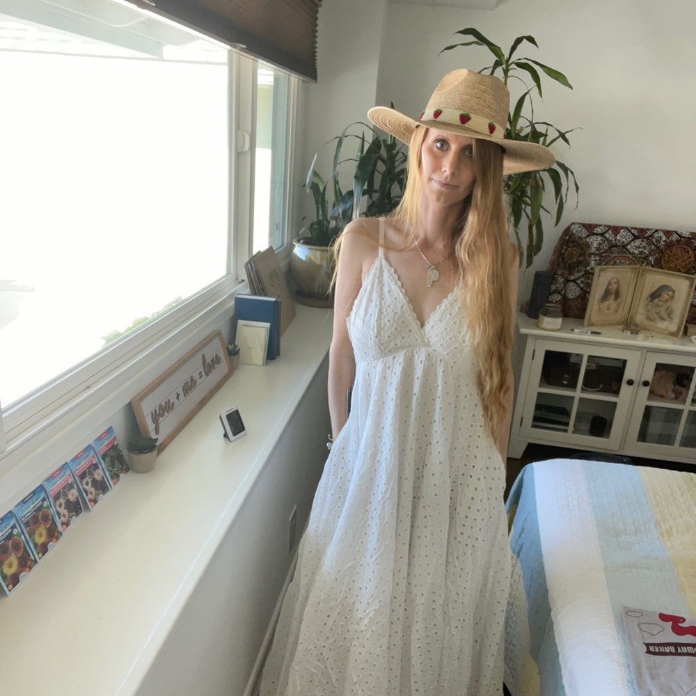 Custom strawberry hat - Picture 3 of 4